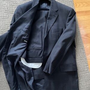 Hugo Boss blue 3 button suit with brown check pattern